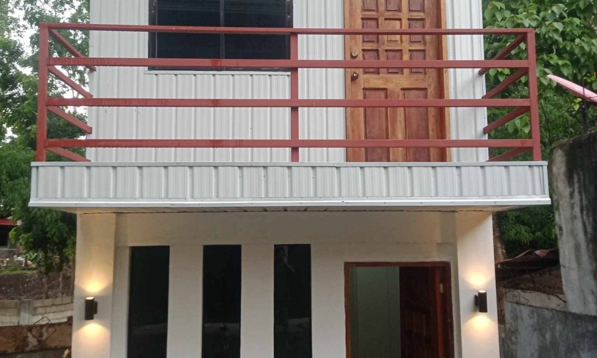 Zamboanga House | 1 Bed House - Sleeps 2 - Parking - Wifi