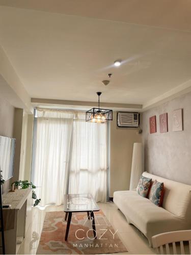 Socorro Apartment | 1-Bedroom Unit Manhattan Heights Araneta Cuabo with Balcony