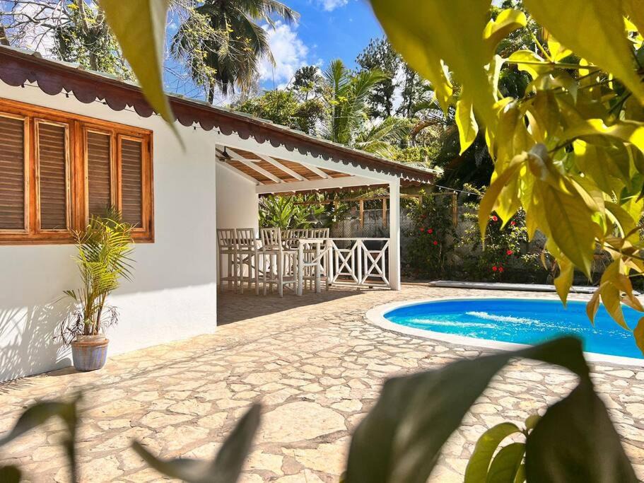 La Ceiba House | 2-bedroom Bonita cottage with pool