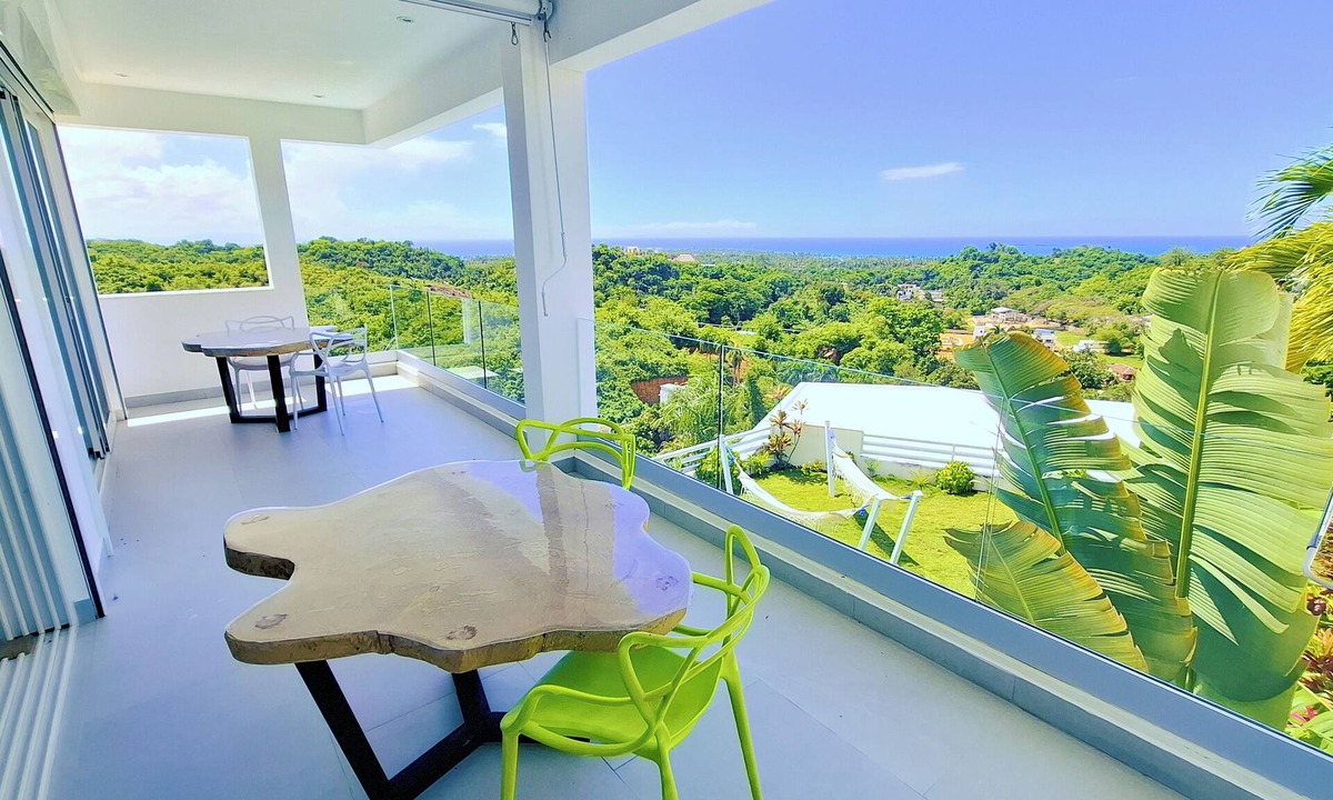 La Ceiba Villa | 2 rooms and 1 bathroom in shared luxury Villa. Seaview infinity pool - Hammocks.