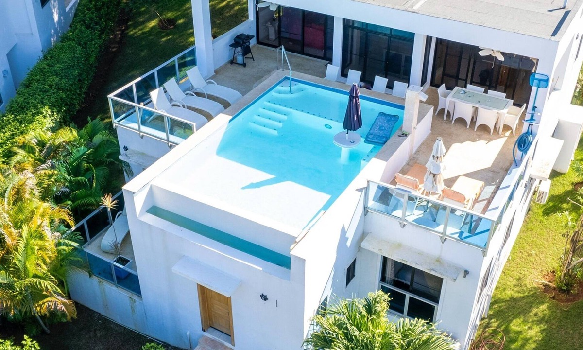 Cabarete Villa | 3-bedroom Villa in terrific Sosúa with Infinity Pool ,Ocean View,Pool Table,Bar