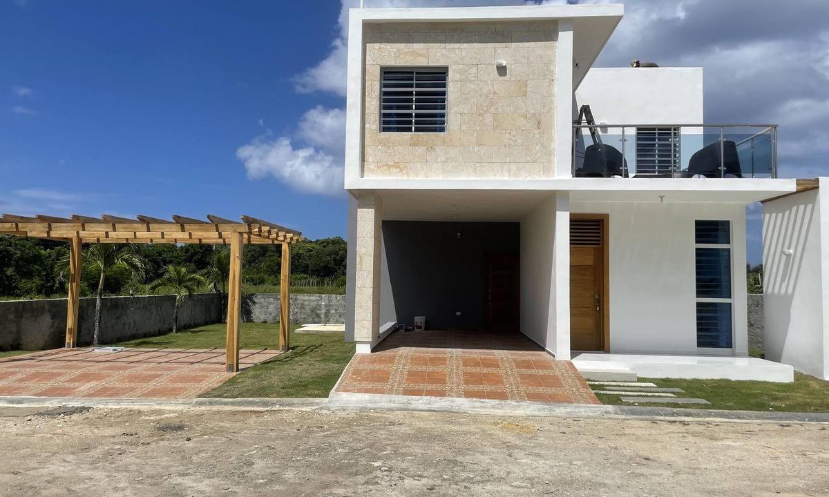 Rio San Juan Villa | 3 minutes from the beach! Newly built Villa with pool