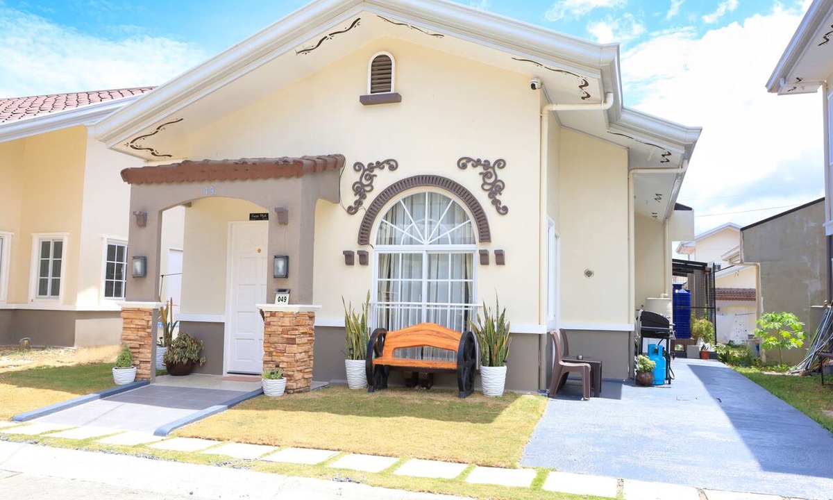 Dauis House | 3BR Guesthouse near Panglao Pool Bohol Tours