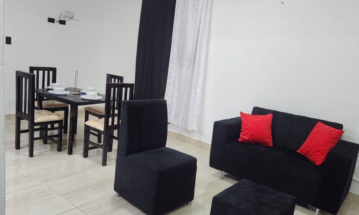 ProCab Apartment | 5-Min POP Airport & Beach Retreat | Modern 2BR