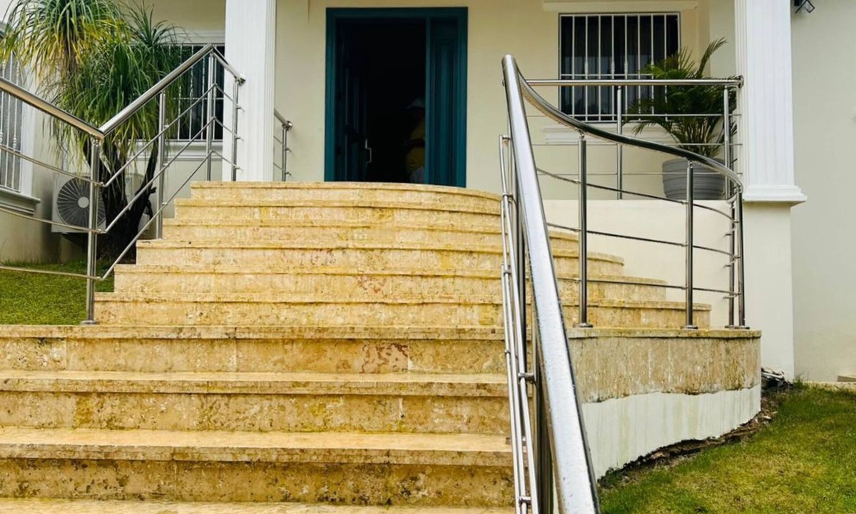 El Batey Villa | 5BD/5BA guest-friendly villa w/waterfall pool & BBQ
