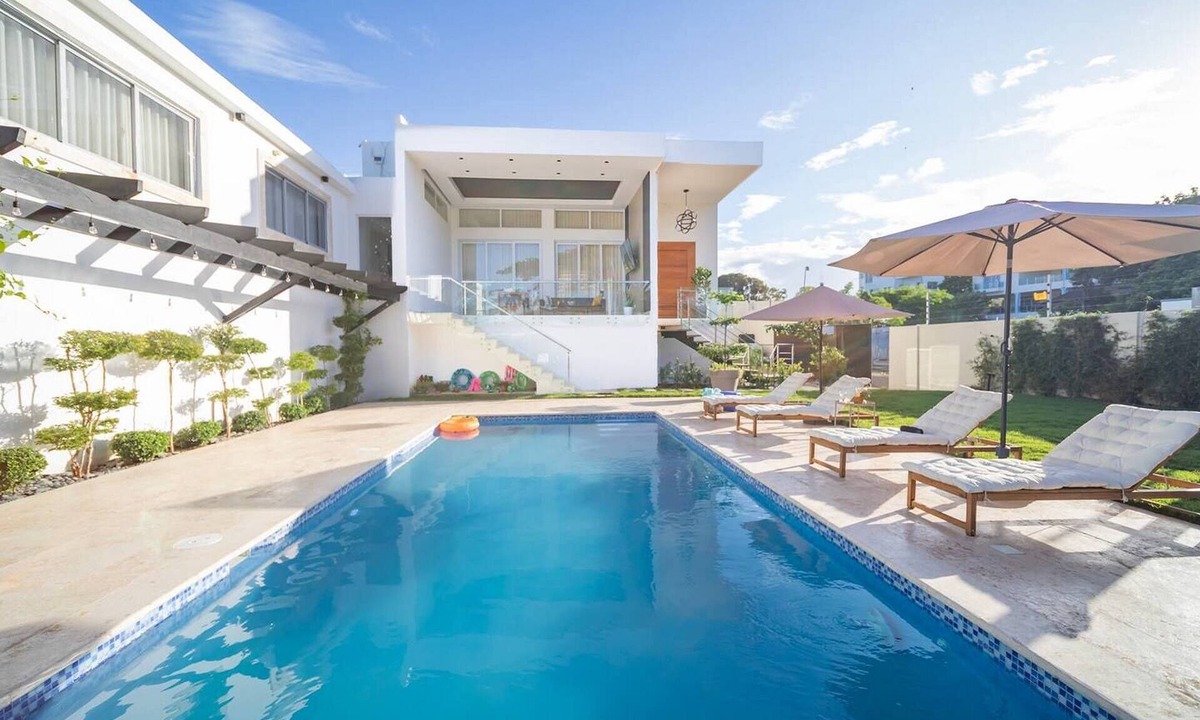 El Batey Villa | 5BR/4.5BA Villa: Private Pool, Short Walk to Beaches/Bars/Shops