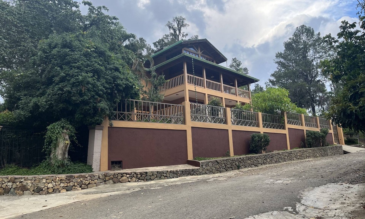 Constanza House | A beautiful retreat in the highest mountain chain in the Caribbean.