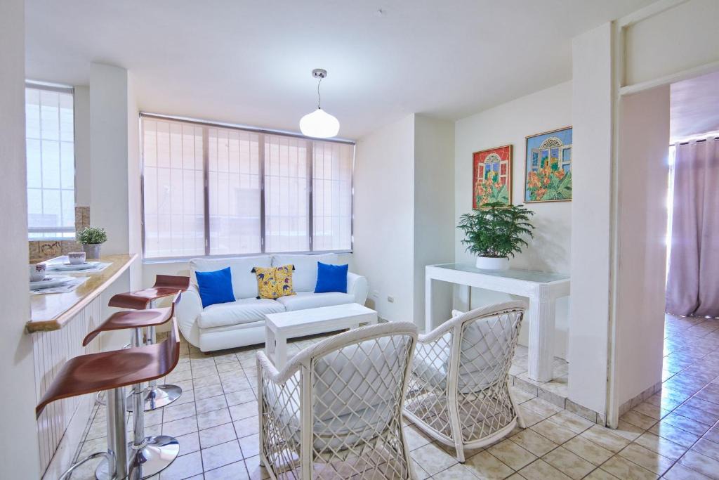 Ensanche Independencia Apartment | A Beautiful Studio Apartments Furnished in Gascue