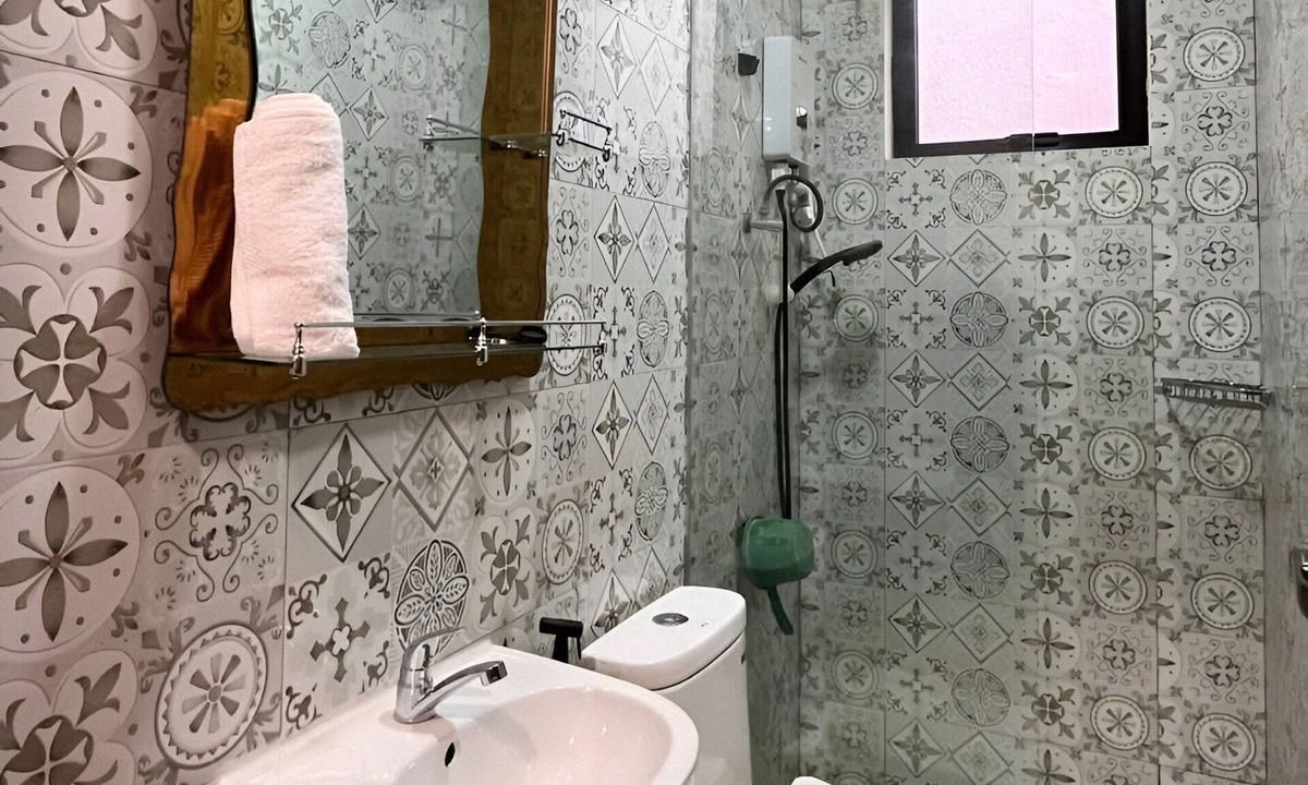 Villasis Bed & Breakfast | A temporary relocation, this space provides comfort, privacy, and convenience.