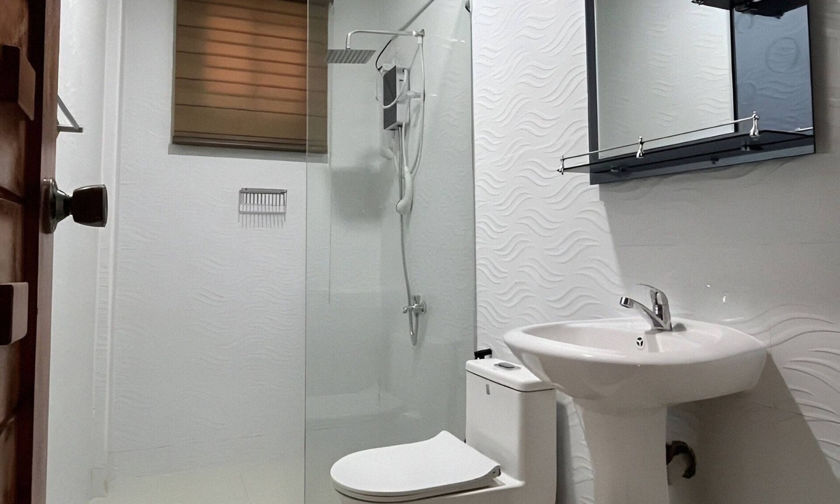 Villasis Bed & Breakfast | A temporary relocation, this space provides comfort, privacy, and convenience.