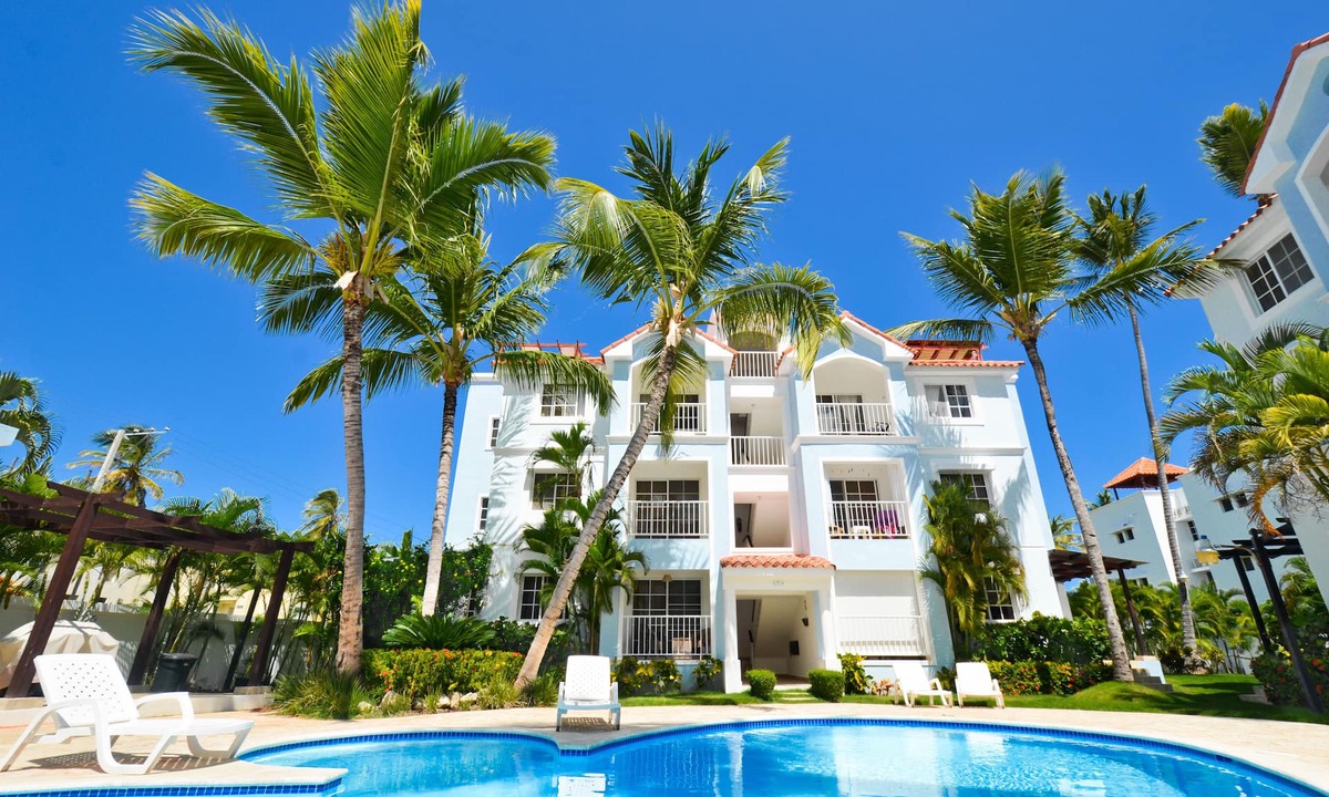 El Cortecito Condo | Affordable & Adorable 2 Bdrm ground level condo near the beach, shopping, & more