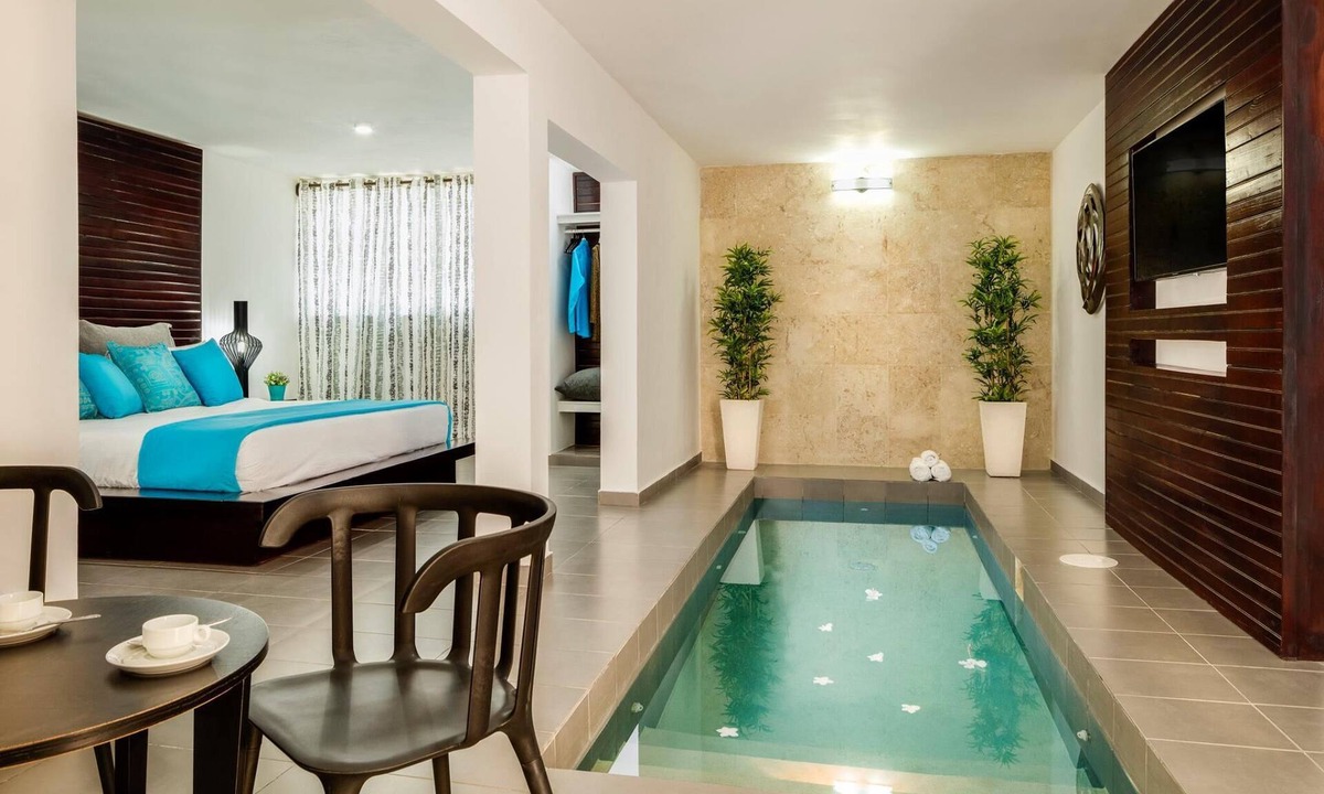 Villas Ana Maria Hotel | Ahnvee Resort Adults Only