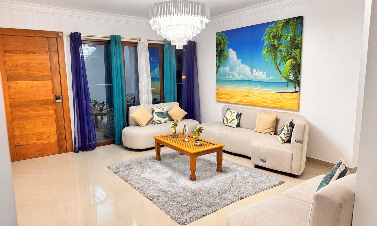 Santiago Province Apartment | Awesome 4-bedroom apartment with AC in Santiago de los Caballeros