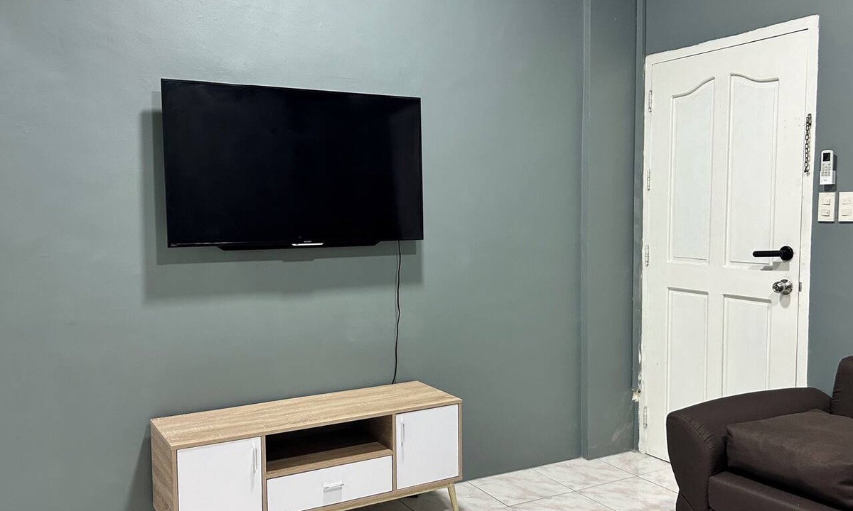 Balibago Apartment | Axon Cozy Modern Home N Near The Walking Street