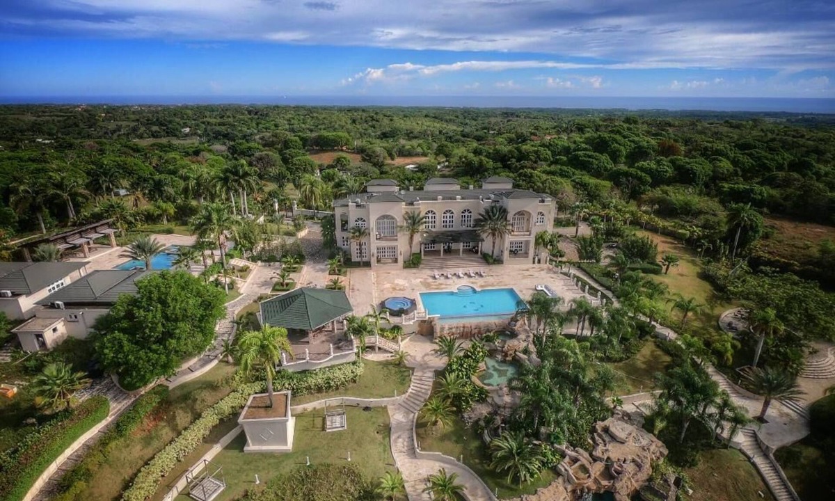 Sosua House | Bachelor Party Palace in Sosua