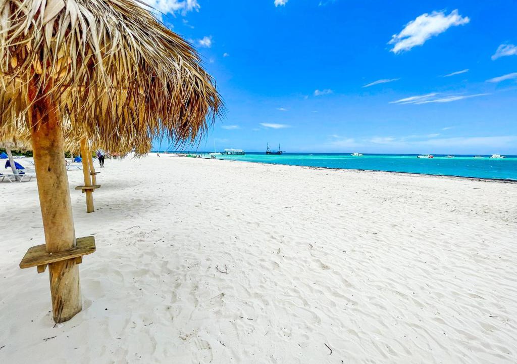 Bavaro Hotel | BAVARO BEACH HOMES with WIFI KITCHEN PARKING BBQ Beach Club & SPA