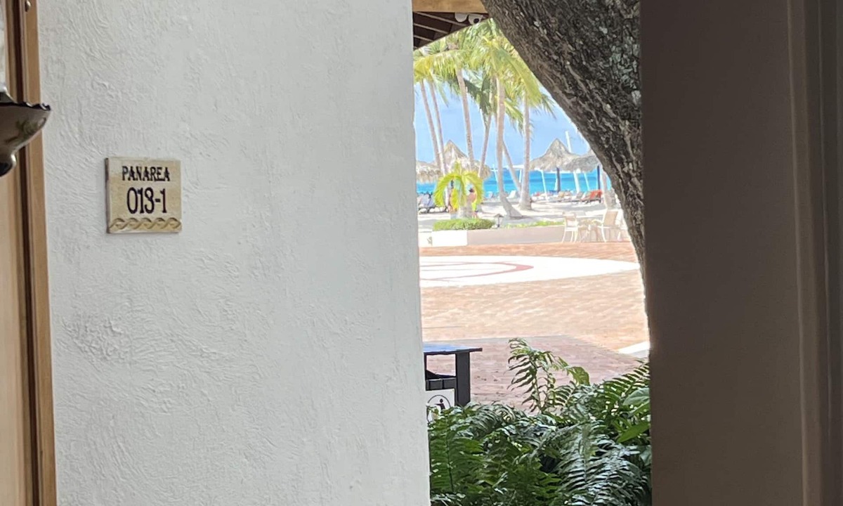 Dominicus Apartment | Bayahibe Cadaquez Caribe Beachfront Apt next to Dreams & Catalonia Resorts