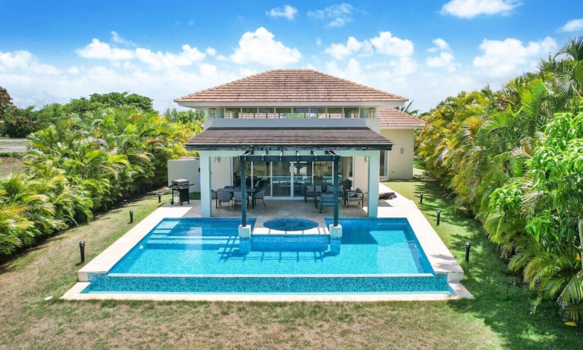 Bavaro Villa | BBuganvilla 388: Modern Cocotal Villa w/Pool, Jacuzzi & Staff
