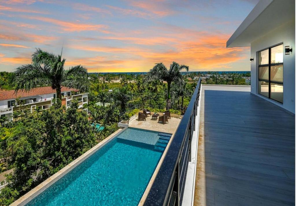 La Iglesia House | Beach & Mountain Villaterrenaspoolbbq6Br