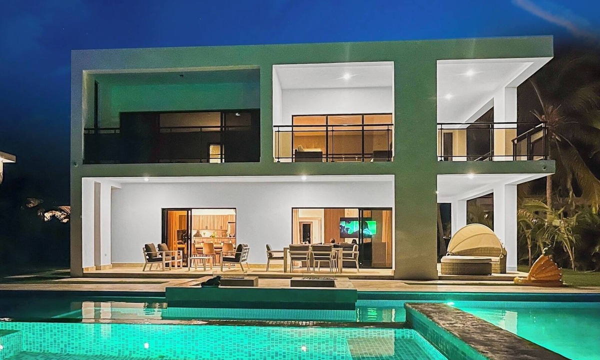 Punta Cana Villa | Beach Villa Sol with Pool and Jacuzzi, BBQ and Maid