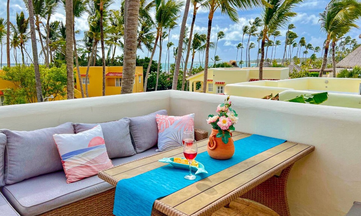 Bavaro Villa | Beach Villa Steps to Bavaro Beach Ocean-View Rooftop 2BR/2BA Los Corales