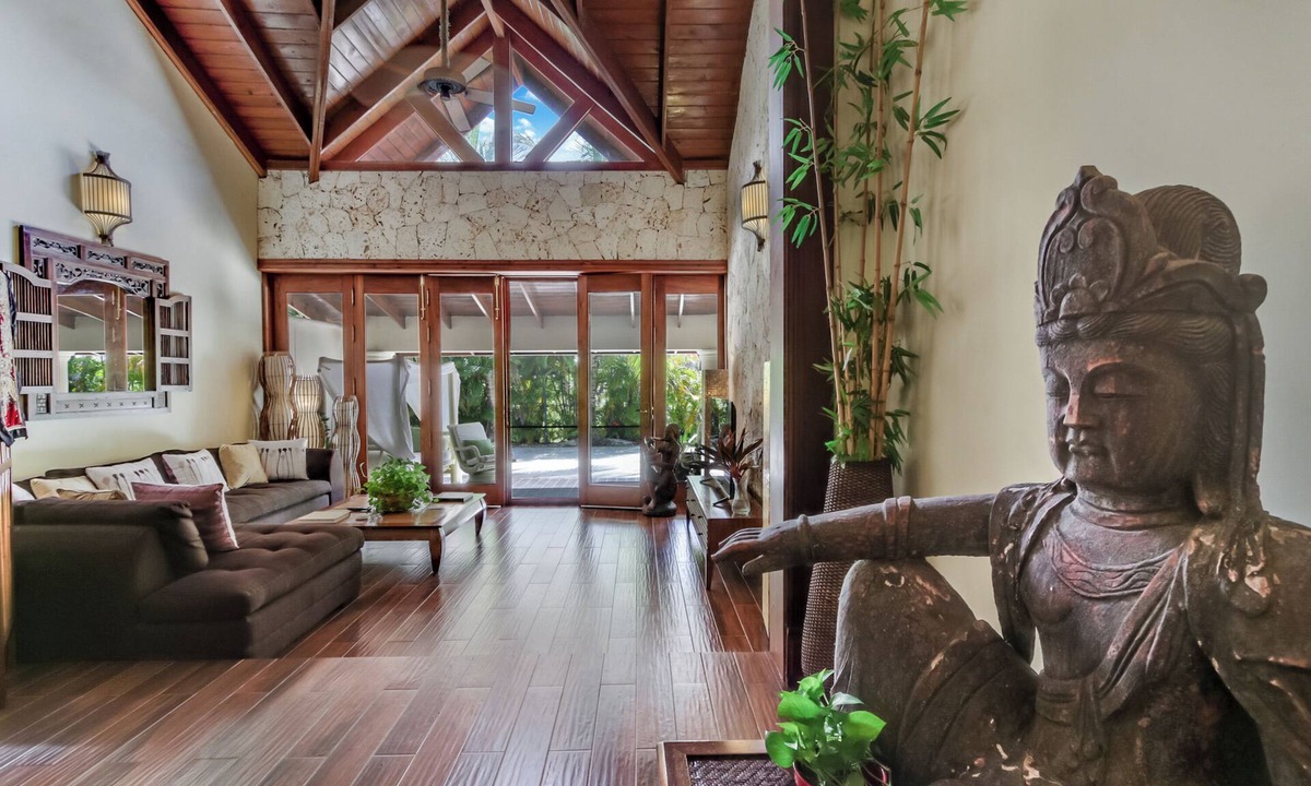 Bavaro Villa | Beautiful Villa with Pool Gym and Maid