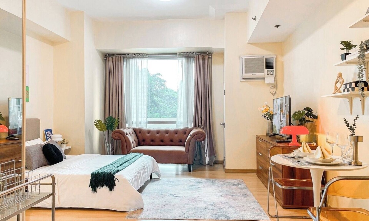 Bonifacio Global City Condo | Best Staycation in BGC Central #aatft13j