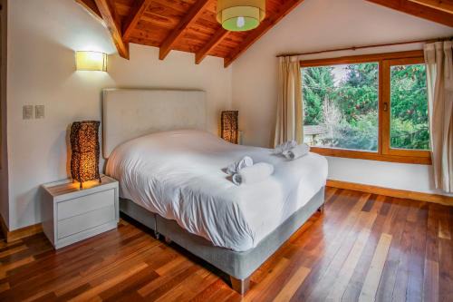 Puerto Manzano House | BOG La Florcita - Casa en Puerto Manzano rodeada de bosque