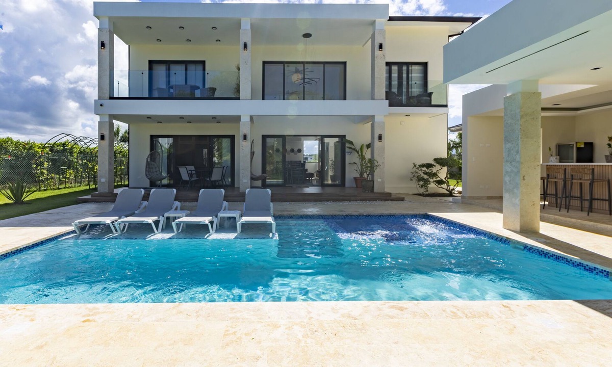 Playa Chiquita Villa | Brand new luxury villa located in a the most pristine gated community SOV