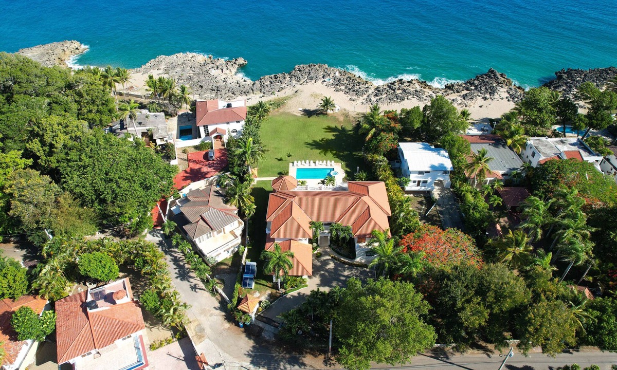 Playa Chiquita Villa | Casa Los Sueños: Oceanfront Elegance Meets Tropical Luxury!