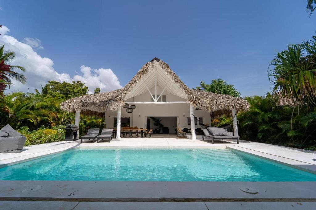 Las Terrenas Villa | Casa Panamera- 5br luxury beach Villa Playa Coson
