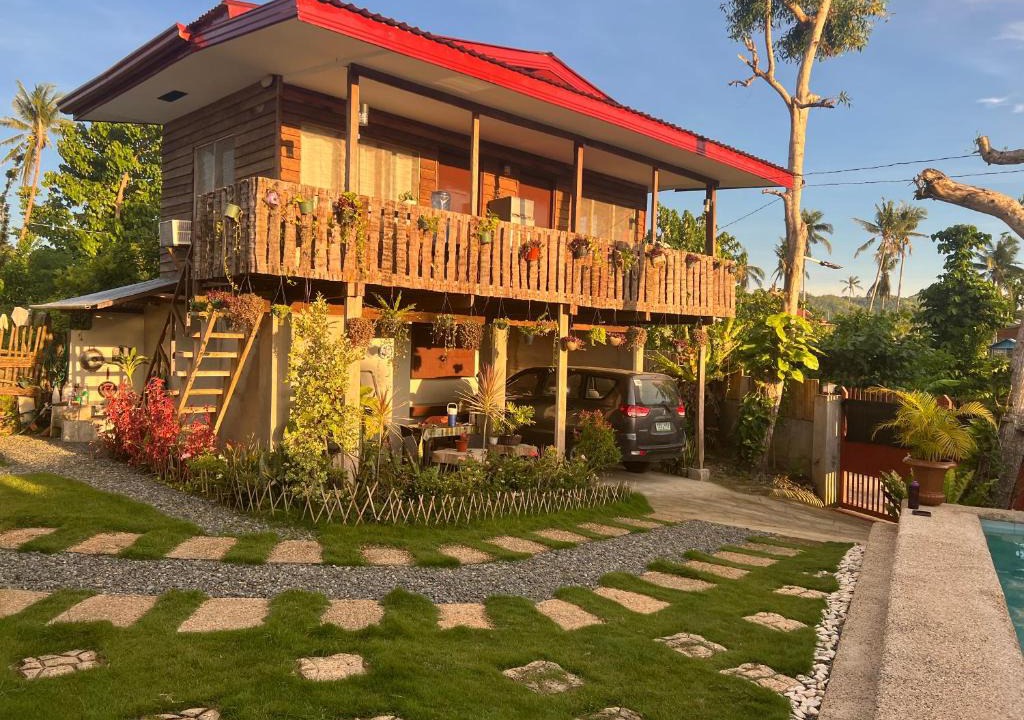 Clarin Bed & Breakfast | Casas de Ruumar Bed and Breakfast-Bar-Two rooms for family available