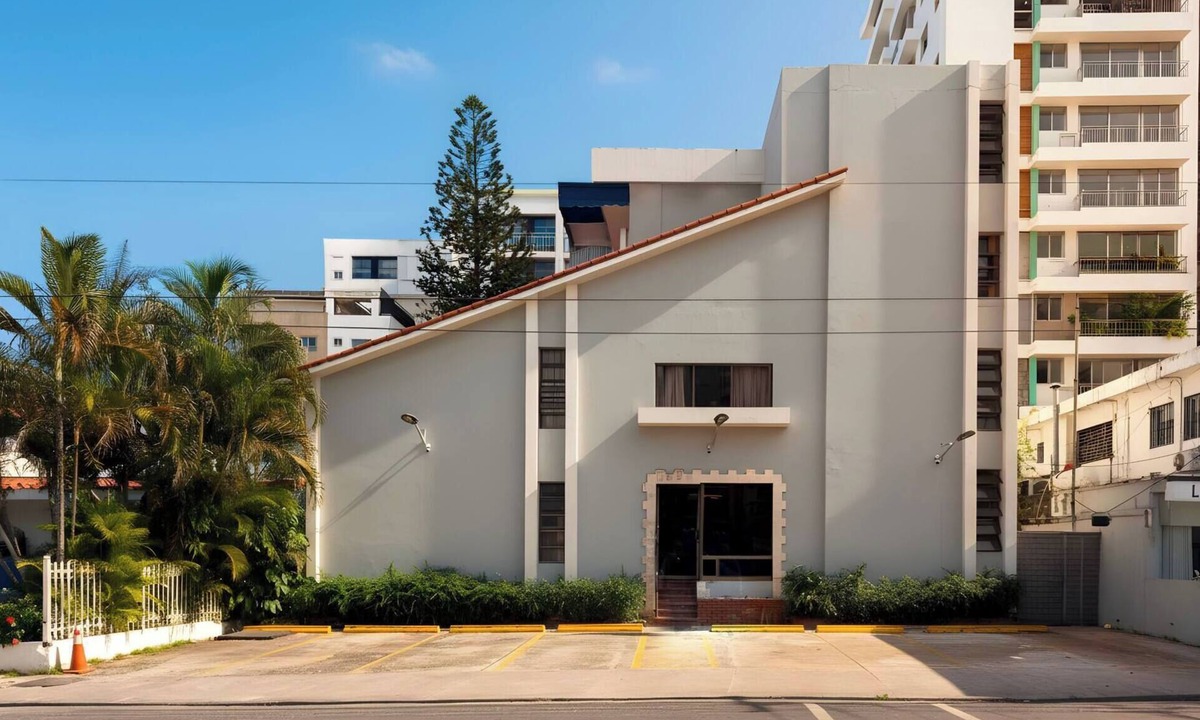 La Arboleda Apartment | Chic King Suite Bright Private Balcony