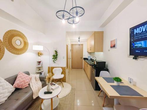 Barangka Ilaya Apartment | Citispace 1BR Condotel Suite at SM Light Residences #LT02A