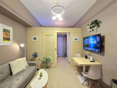 Barangka Ilaya Apartment | Citispace 1BR Condotel Suite at SM Light Residences #LT10A