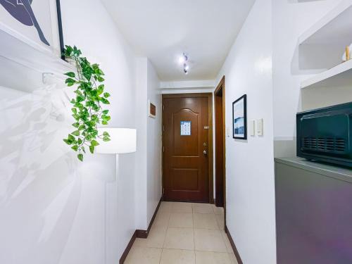 Pembo Apartment | Citispace 1BR Condotel Suite at Ridgewood Towers Near BGC Airport #RW03B