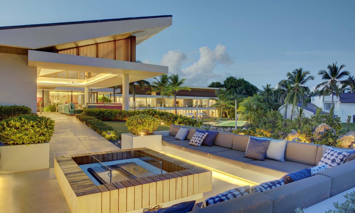 La Romana Villa | Clifftop Icon of Caribbean Luxury