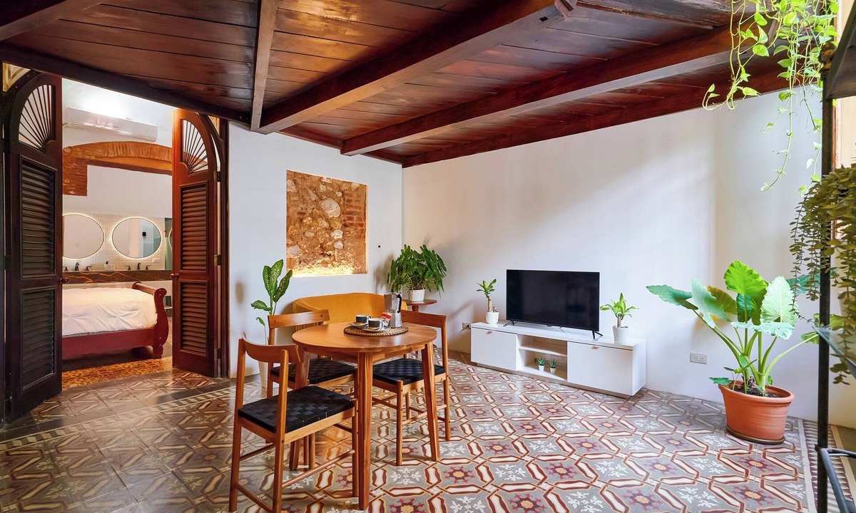 Zona Colonial House | Comfort & ancient beauty meet