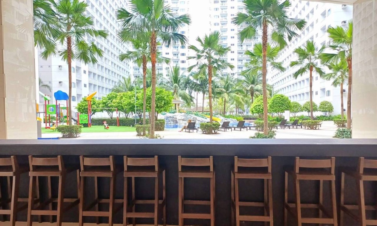 Barangay 76 Condo | Cozy 1-bedroom condo in charming Pasay City with resort type pool