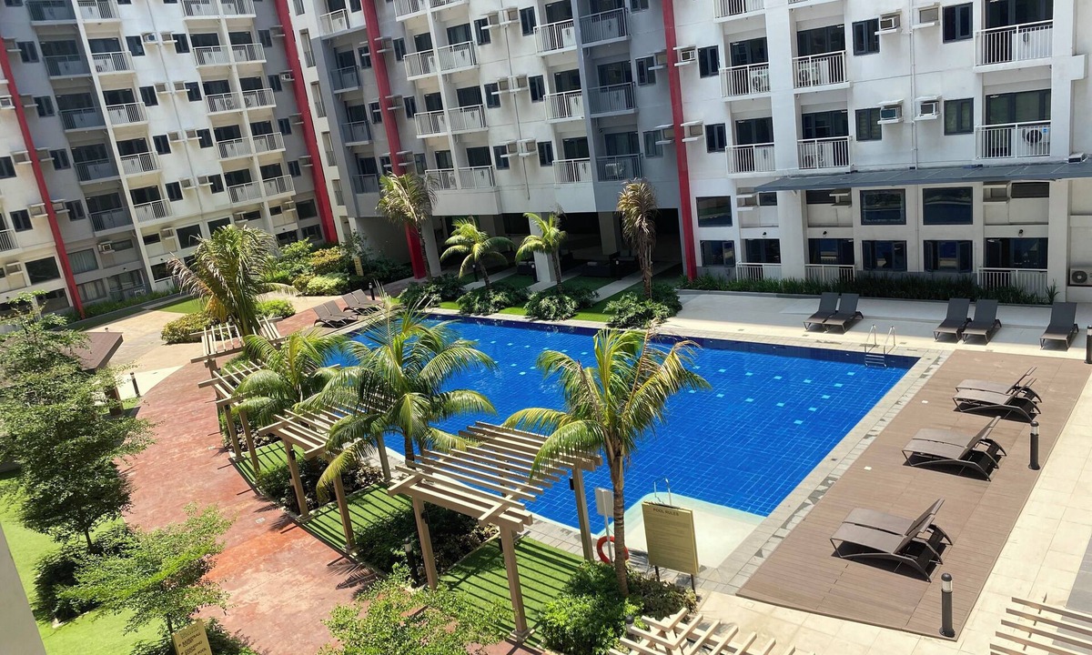 Paranaque Condo | Cozy 2-bedroom condo with AC in vibrant Parañaque