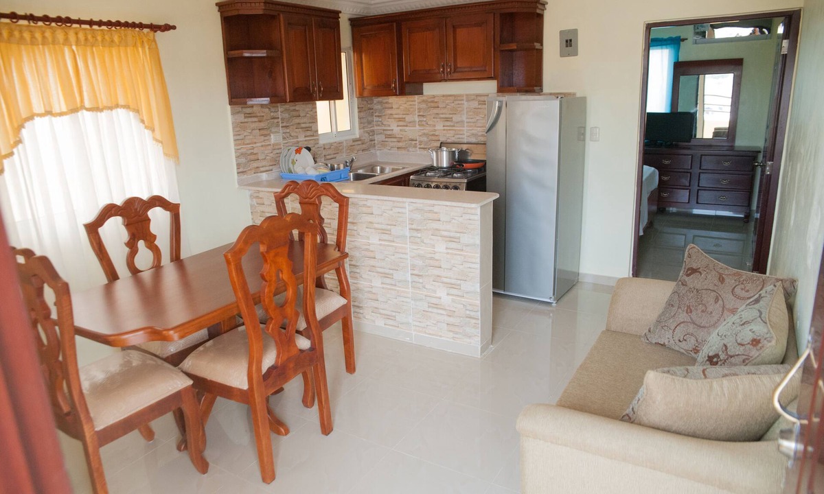 Corales del Sur Apartment | Cozy Apartment Near Airport Wi-Fi & Parking