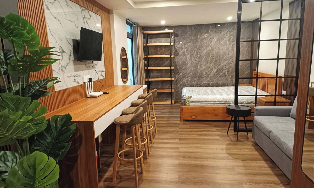 Baguio Apartment | Cozy Modern Studio with Balcony in City Center Baguio