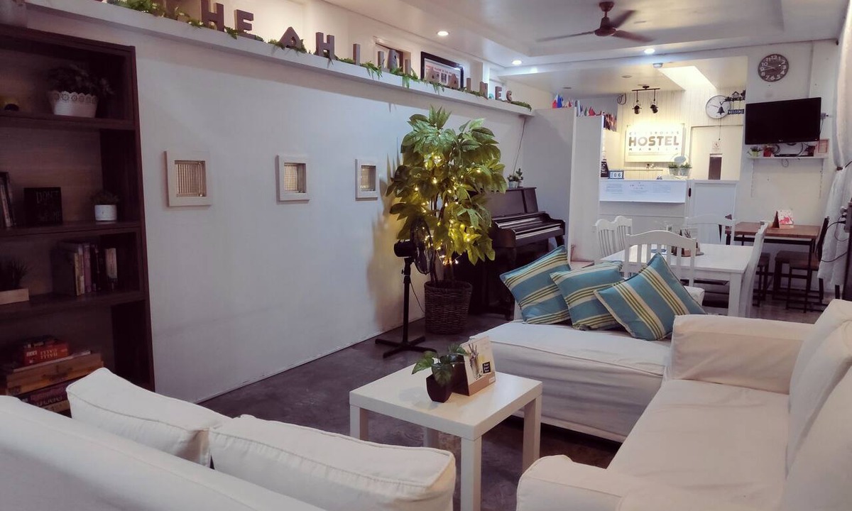 Highway Hills Hostel | Crossroads Hostel Manila