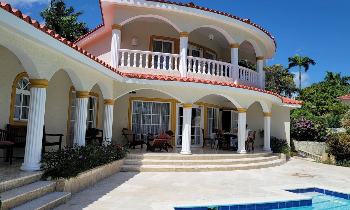 Cofresi House | Crown Villa All-Inclusive! Tropical Paradise for Family or a Romantic Getaway!