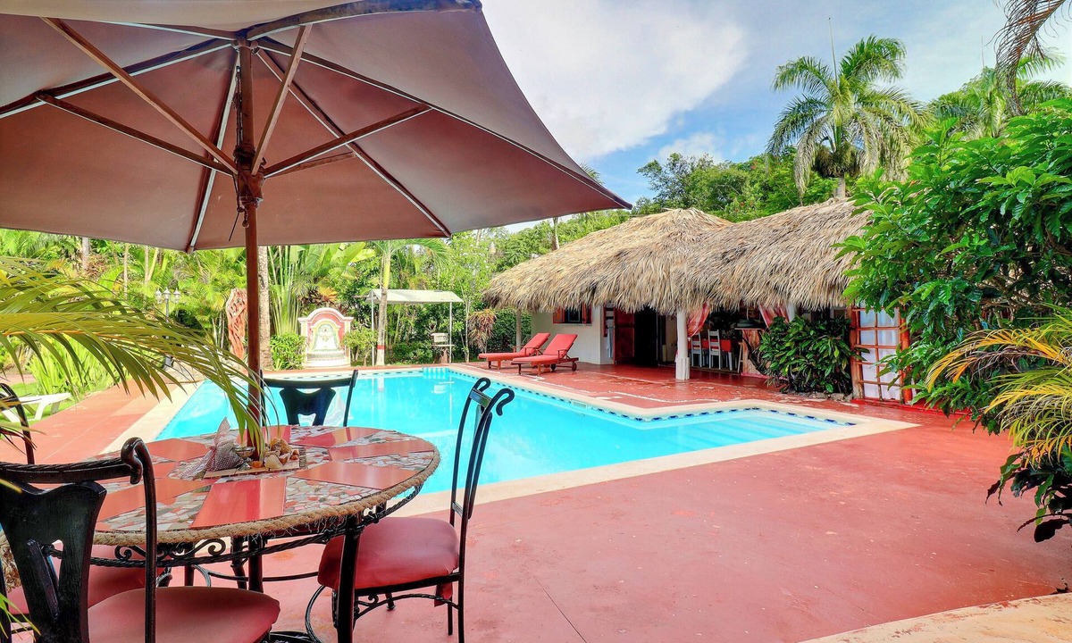 Las Terrenas Villa | Detached Caribbean-style villa/1 air-conditioned bedroom/sleeps 2