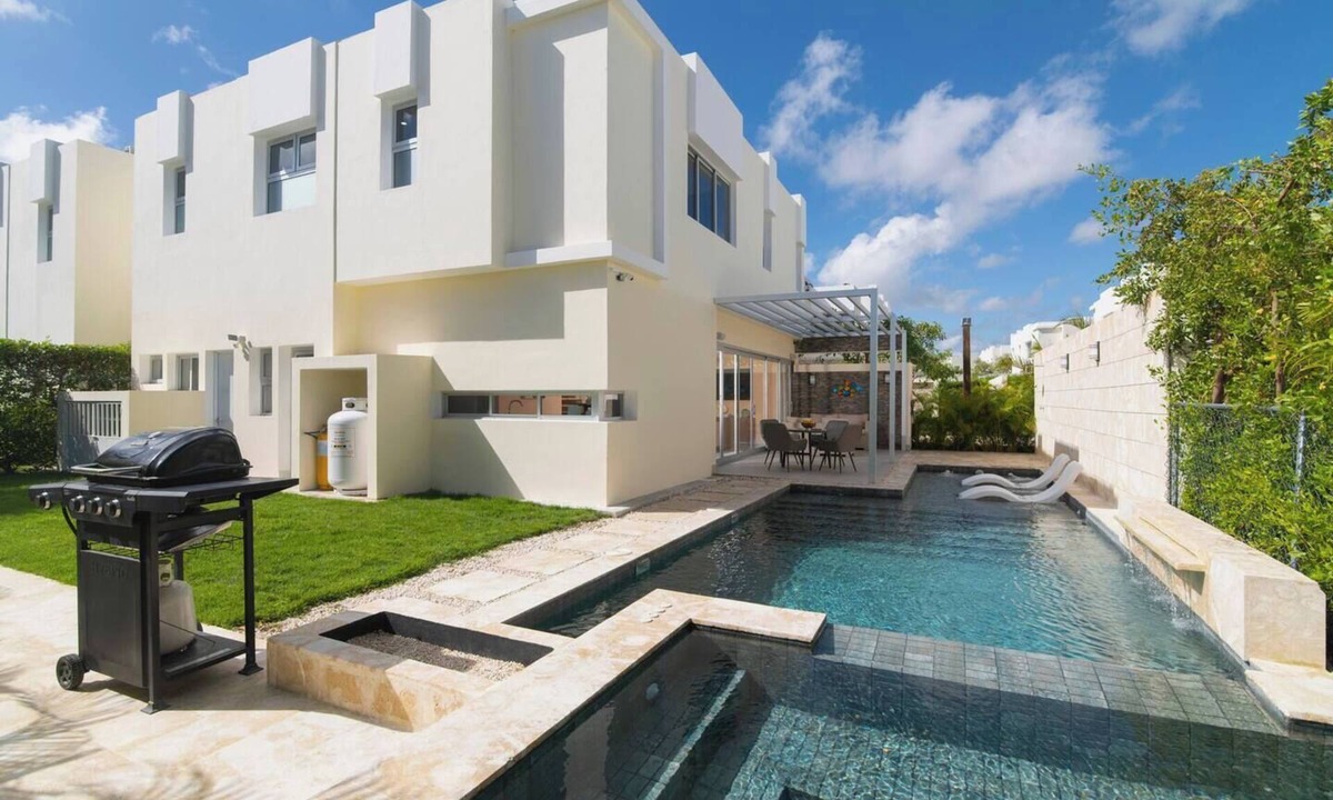 Punta Cana Villa | 🌴 Escape to paradise! Stylish 3‑bedroom Punta Cana villa w/private pool, modern comforts & prime location near beaches, dining & nightlife. Perfect for families, couples & groups seeking luxury and unforgettable tropical vibes by Villa Carmelita
