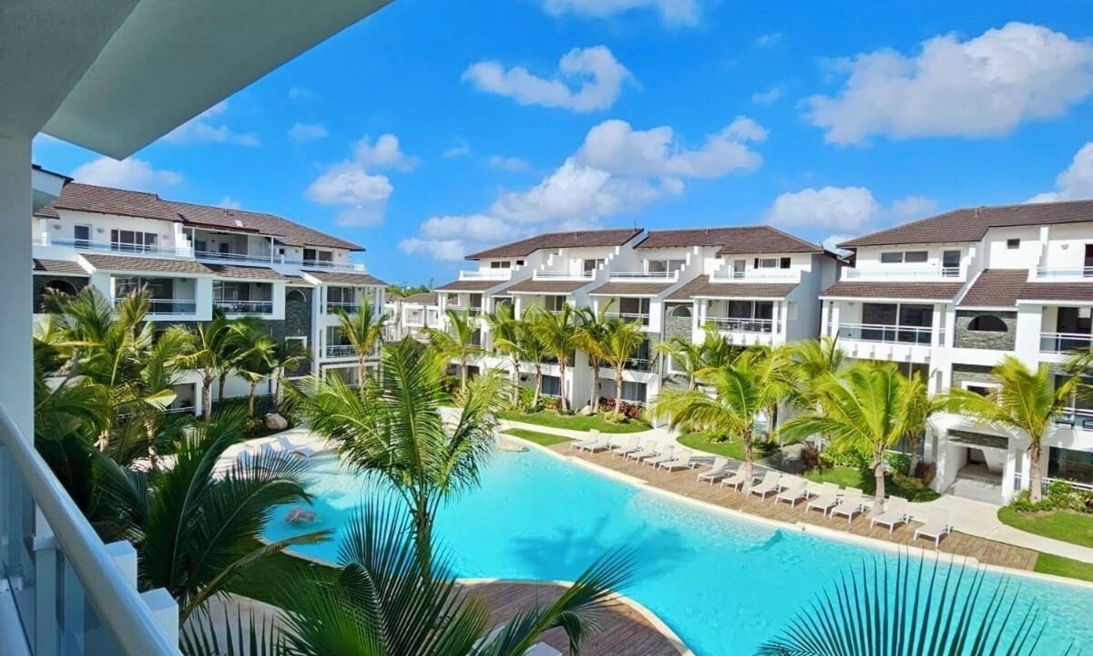 Dominicus Apartment | Estrella Garden Antlia 304 New Modern Penthouse
