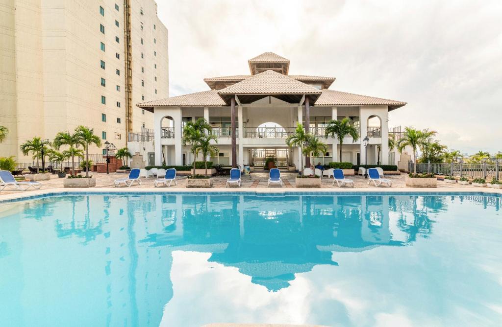 San Geronimo Apartment | Gateway For You And Your Loves Ones I Sleeps 6