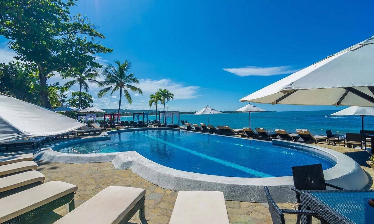 Cabarete Hotel | Guest-friendly suite with sea views in luxury beachfront resort, near everything