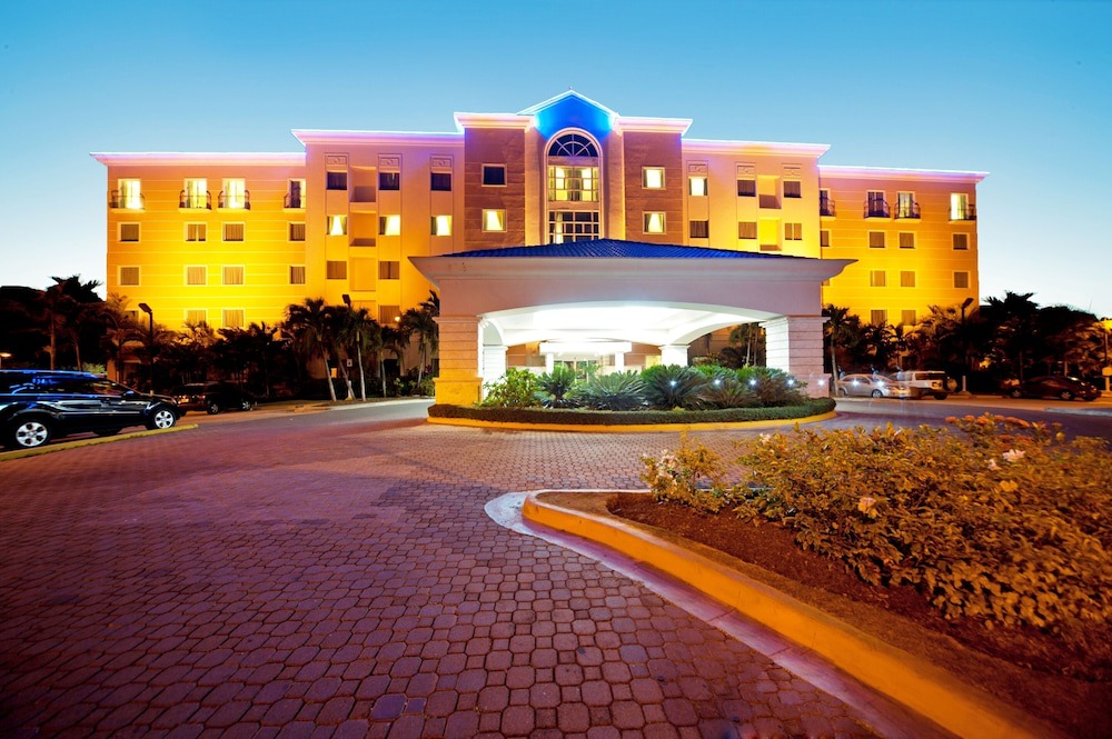 Punal Hotel | Hodelpa Garden Court